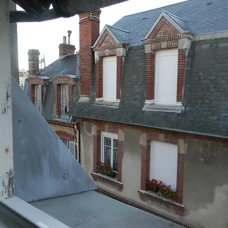 à L'approche De La Maison d'hôtes