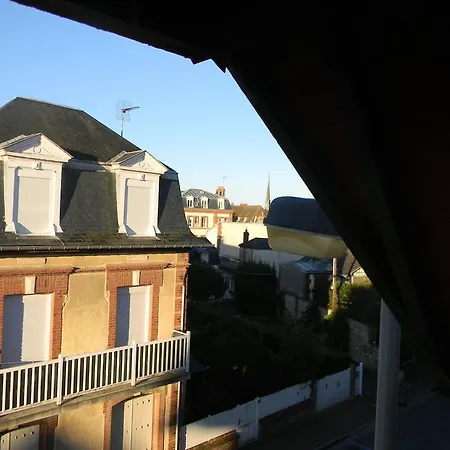 à L'approche De La Maison d'hôtes