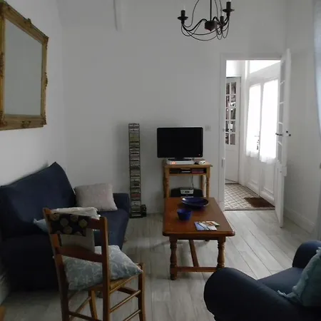 à L'approche De La Maison d'hôtes