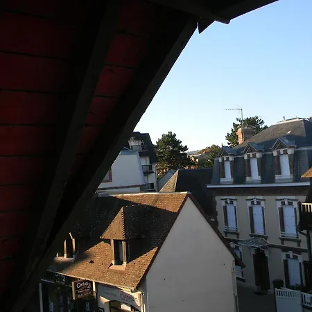 A L'approche De La 3* Houlgate